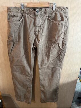 Men's Joes Jeans Brixton Casual Straight-Leg Chino in Brown Size 38